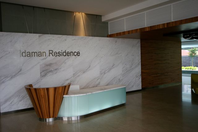 Idaman Residence reception desk