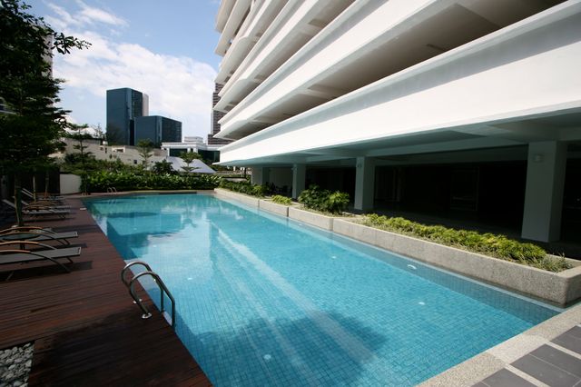Swimming pool lined with planting
